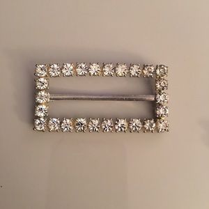 🛍💖 🤗 Rectangular crystal brooche